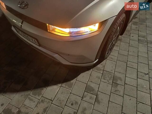 Сірий Хендай Ioniq 5, об'ємом двигуна 0 л та пробігом 3 тис. км за 27980 $, фото 9 на Automoto.ua