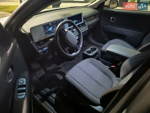 Сірий Хендай Ioniq 5, об'ємом двигуна 0 л та пробігом 3 тис. км за 27980 $, фото 10 на Automoto.ua