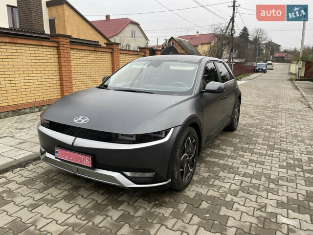 Серый Хендай Ioniq 5, объемом двигателя 0 л и пробегом 20 тыс. км за 24800 $, фото 4 на Automoto.ua