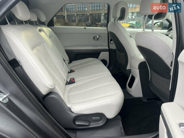 Сірий Хендай Ioniq 5, об'ємом двигуна 0 л та пробігом 128 тис. км за 25700 $, фото 46 на Automoto.ua