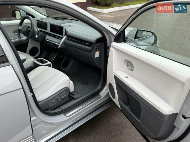 Сірий Хендай Ioniq 5, об'ємом двигуна 0 л та пробігом 47 тис. км за 32500 $, фото 19 на Automoto.ua