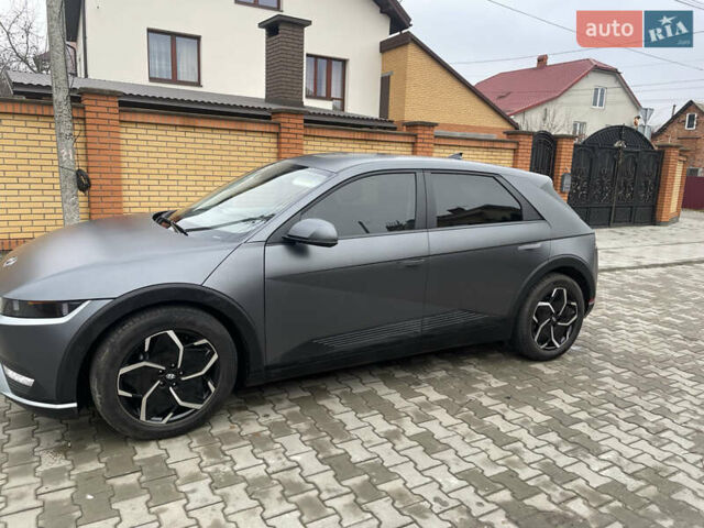 Серый Хендай Ioniq 5, объемом двигателя 0 л и пробегом 20 тыс. км за 24800 $, фото 3 на Automoto.ua