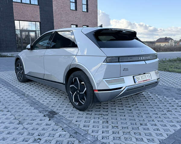 Серый Хендай Ioniq 5, объемом двигателя 0 л и пробегом 27 тыс. км за 30500 $, фото 6 на Automoto.ua