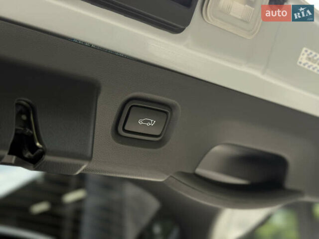 Серый Хендай Ioniq 5, объемом двигателя 0 л и пробегом 20 тыс. км за 27999 $, фото 18 на Automoto.ua