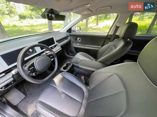 Серый Хендай Ioniq 5, объемом двигателя 0 л и пробегом 1 тыс. км за 37940 $, фото 22 на Automoto.ua
