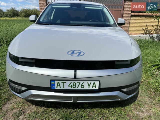 Серый Хендай Ioniq 5, объемом двигателя 0 л и пробегом 27 тыс. км за 28700 $, фото 3 на Automoto.ua