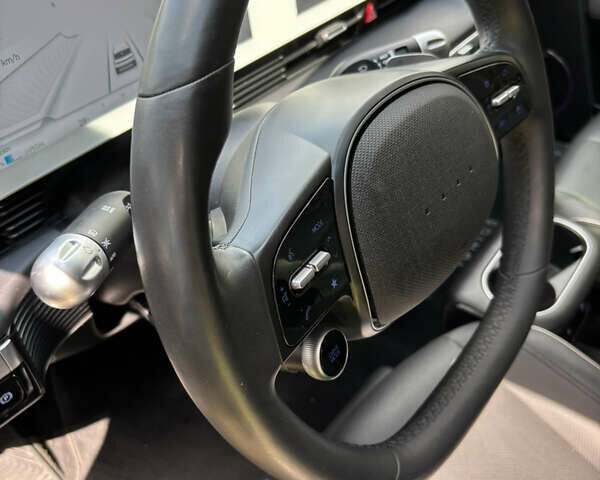 Сірий Хендай Ioniq 5, об'ємом двигуна 0 л та пробігом 31 тис. км за 29500 $, фото 26 на Automoto.ua