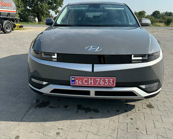 Серый Хендай Ioniq 5, объемом двигателя 0 л и пробегом 60 тыс. км за 26300 $, фото 5 на Automoto.ua
