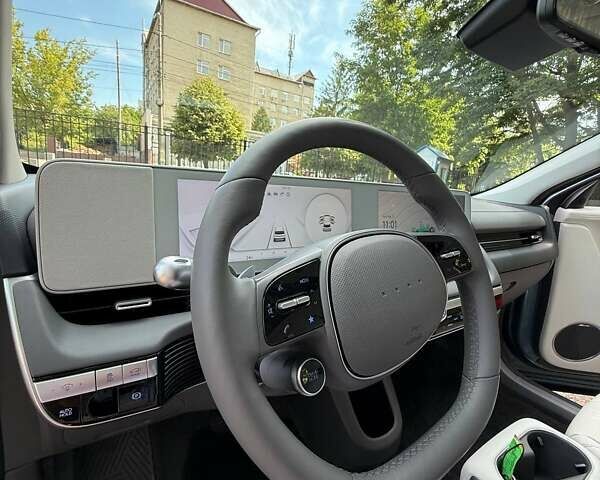 Серый Хендай Ioniq 5, объемом двигателя 0 л и пробегом 38 тыс. км за 35000 $, фото 16 на Automoto.ua