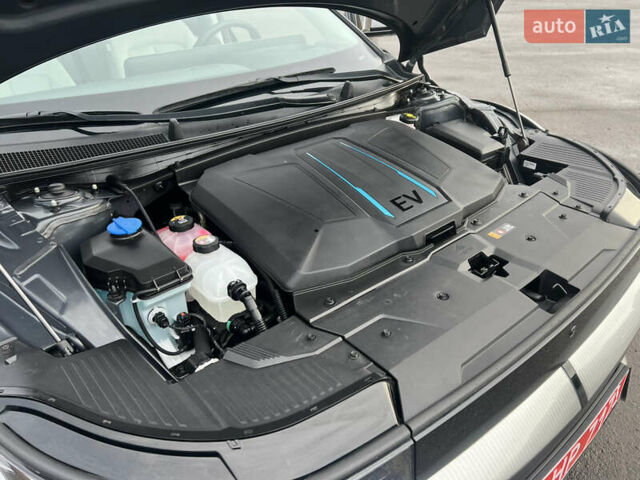 Сірий Хендай Ioniq 5, об'ємом двигуна 0 л та пробігом 128 тис. км за 25700 $, фото 75 на Automoto.ua