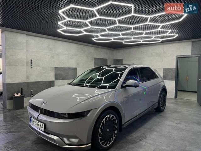 Серый Хендай Ioniq 5, объемом двигателя 0 л и пробегом 14 тыс. км за 35000 $, фото 1 на Automoto.ua