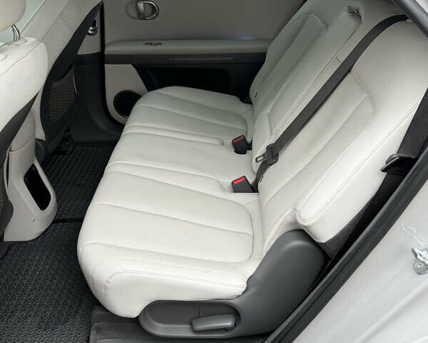 Сірий Хендай Ioniq 5, об'ємом двигуна 0 л та пробігом 47 тис. км за 32200 $, фото 15 на Automoto.ua