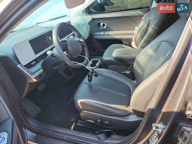 Серый Хендай Ioniq 5, объемом двигателя 0 л и пробегом 96 тыс. км за 17000 $, фото 9 на Automoto.ua