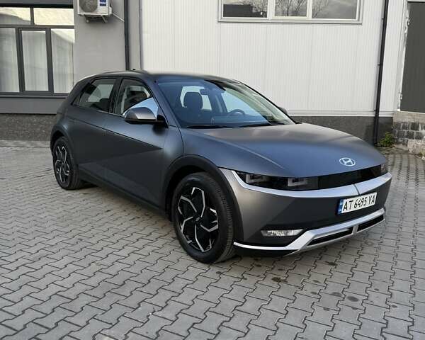 Серый Хендай Ioniq 5, объемом двигателя 0 л и пробегом 26 тыс. км за 25300 $, фото 4 на Automoto.ua