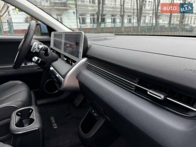 Сірий Хендай Ioniq 5, об'ємом двигуна 0 л та пробігом 37 тис. км за 28990 $, фото 23 на Automoto.ua