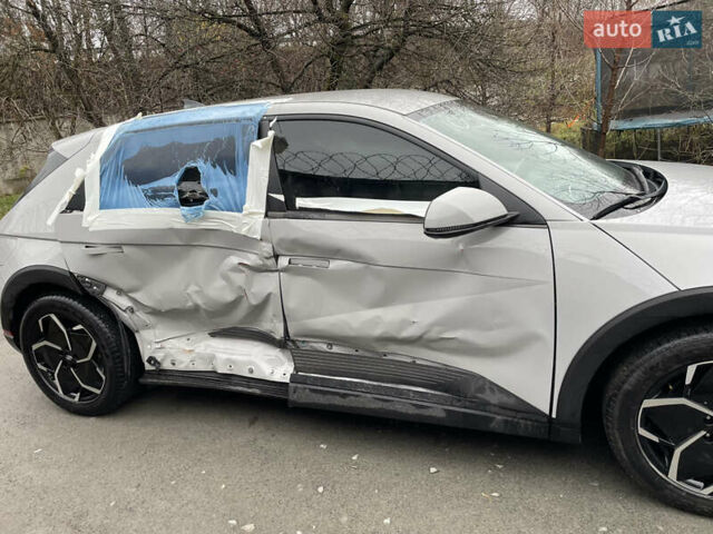 Серый Хендай Ioniq 5, объемом двигателя 0 л и пробегом 30 тыс. км за 17999 $, фото 10 на Automoto.ua