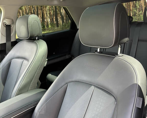 Сірий Хендай Ioniq 5, об'ємом двигуна 0 л та пробігом 31 тис. км за 29500 $, фото 27 на Automoto.ua