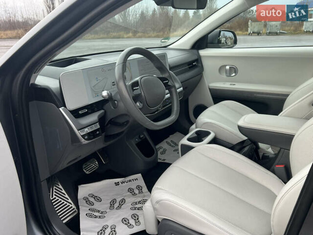 Сірий Хендай Ioniq 5, об'ємом двигуна 0 л та пробігом 128 тис. км за 25700 $, фото 32 на Automoto.ua