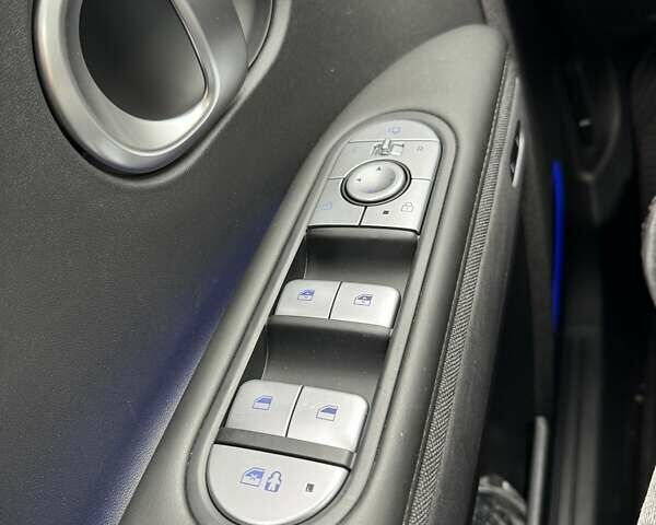 Серый Хендай Ioniq 5, объемом двигателя 0 л и пробегом 14 тыс. км за 35000 $, фото 10 на Automoto.ua