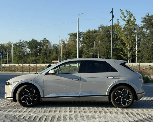 Серый Хендай Ioniq 5, объемом двигателя 0 л и пробегом 21 тыс. км за 32300 $, фото 7 на Automoto.ua