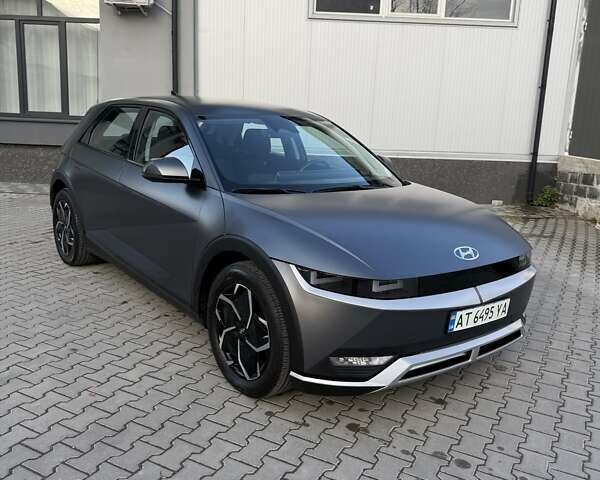 Серый Хендай Ioniq 5, объемом двигателя 0 л и пробегом 26 тыс. км за 25300 $, фото 1 на Automoto.ua