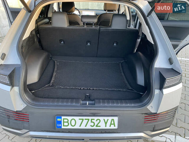 Серый Хендай Ioniq 5, объемом двигателя 0 л и пробегом 18 тыс. км за 28900 $, фото 13 на Automoto.ua