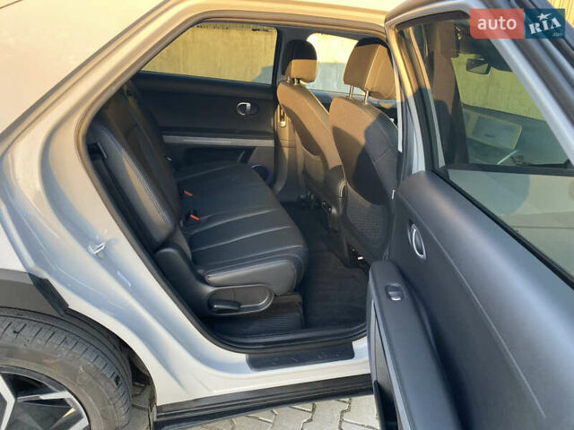Серый Хендай Ioniq 5, объемом двигателя 0 л и пробегом 18 тыс. км за 28300 $, фото 24 на Automoto.ua