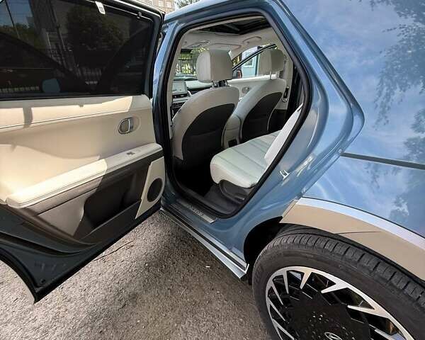Серый Хендай Ioniq 5, объемом двигателя 0 л и пробегом 38 тыс. км за 35000 $, фото 12 на Automoto.ua