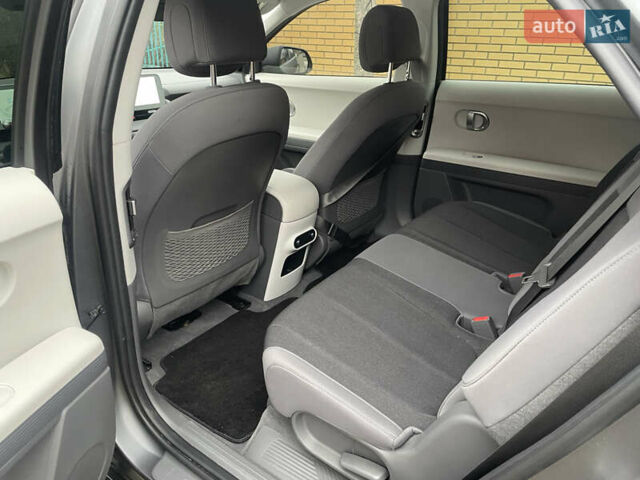 Серый Хендай Ioniq 5, объемом двигателя 0 л и пробегом 20 тыс. км за 24800 $, фото 8 на Automoto.ua