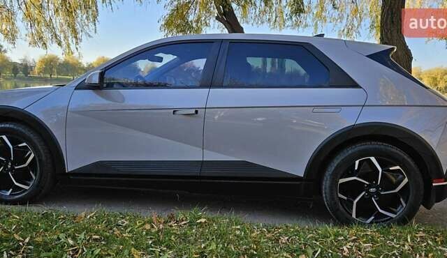 Серый Хендай Ioniq 5, объемом двигателя 0 л и пробегом 32 тыс. км за 24500 $, фото 8 на Automoto.ua