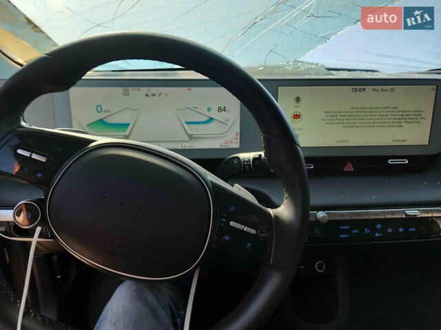 Серый Хендай Ioniq 5, объемом двигателя 0 л и пробегом 96 тыс. км за 17000 $, фото 6 на Automoto.ua