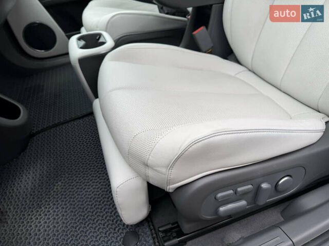 Сірий Хендай Ioniq 5, об'ємом двигуна 0 л та пробігом 47 тис. км за 32500 $, фото 10 на Automoto.ua