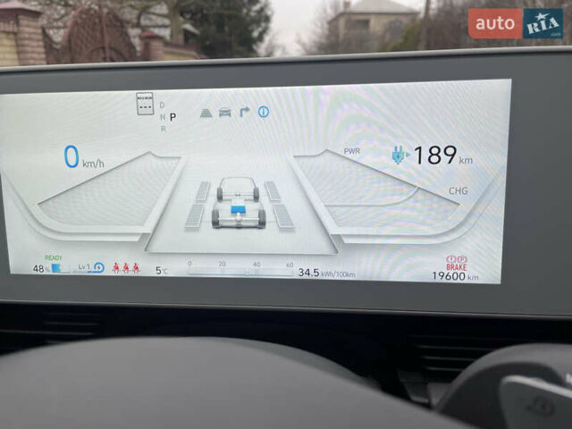 Серый Хендай Ioniq 5, объемом двигателя 0 л и пробегом 20 тыс. км за 24800 $, фото 10 на Automoto.ua