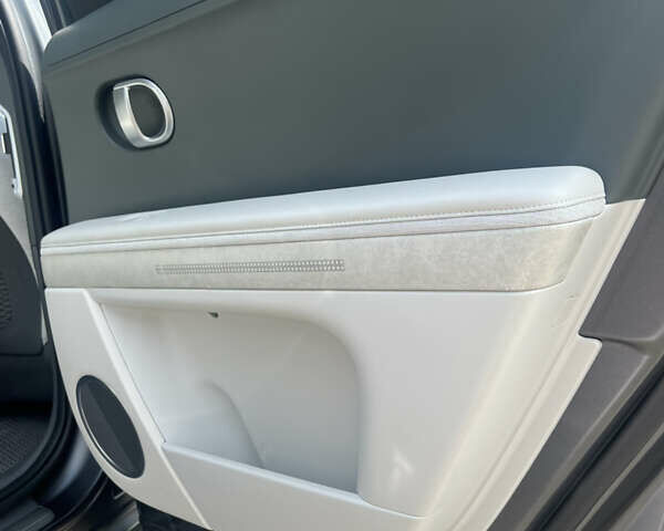 Сірий Хендай Ioniq 5, об'ємом двигуна 0 л та пробігом 13 тис. км за 33500 $, фото 22 на Automoto.ua