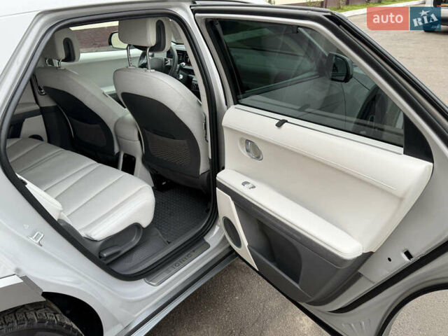 Сірий Хендай Ioniq 5, об'ємом двигуна 0 л та пробігом 47 тис. км за 32500 $, фото 17 на Automoto.ua