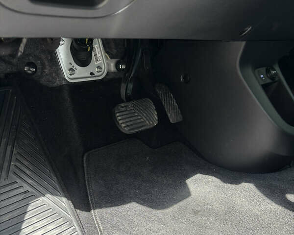 Сірий Хендай Ioniq 5, об'ємом двигуна 0 л та пробігом 31 тис. км за 29500 $, фото 24 на Automoto.ua