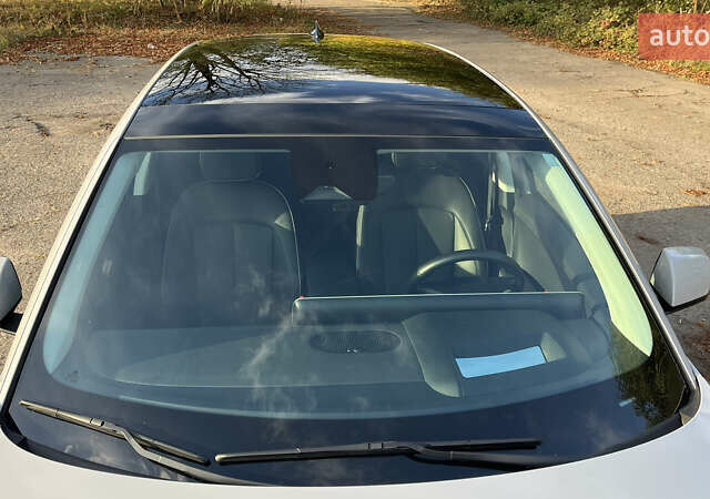 Серый Хендай Ioniq 5, объемом двигателя 0 л и пробегом 29 тыс. км за 27500 $, фото 3 на Automoto.ua