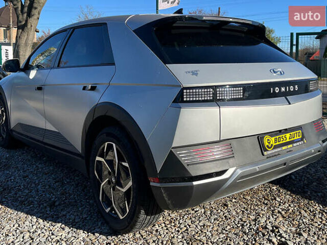 Серый Хендай Ioniq 5, объемом двигателя 0 л и пробегом 13 тыс. км за 27300 $, фото 5 на Automoto.ua