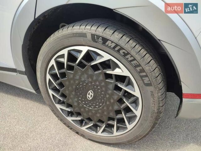 Серый Хендай Ioniq 5, объемом двигателя 0 л и пробегом 14 тыс. км за 36300 $, фото 9 на Automoto.ua