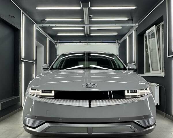 Серый Хендай Ioniq 5, объемом двигателя 0 л и пробегом 8 тыс. км за 27500 $, фото 34 на Automoto.ua