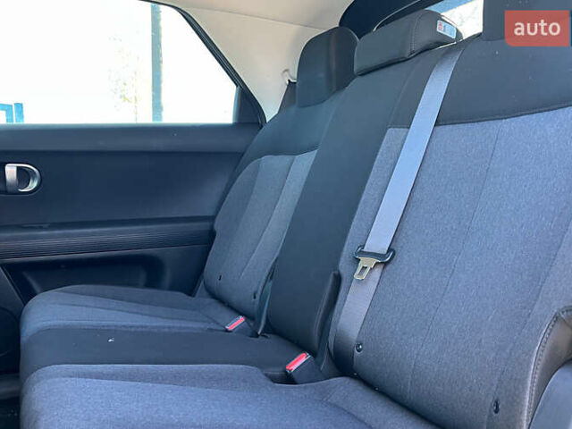 Серый Хендай Ioniq 5, объемом двигателя 0 л и пробегом 13 тыс. км за 27300 $, фото 16 на Automoto.ua