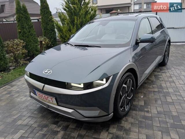 Серый Хендай Ioniq 5, объемом двигателя 0 л и пробегом 12 тыс. км за 29999 $, фото 3 на Automoto.ua