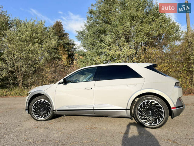 Серый Хендай Ioniq 5, объемом двигателя 0 л и пробегом 29 тыс. км за 27500 $, фото 42 на Automoto.ua