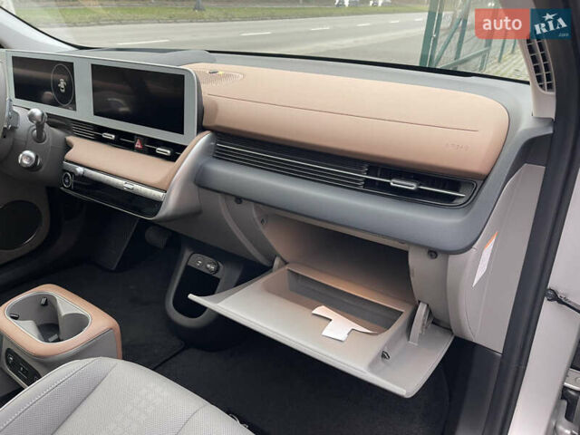 Сірий Хендай Ioniq 5, об'ємом двигуна 0 л та пробігом 7 тис. км за 32500 $, фото 23 на Automoto.ua