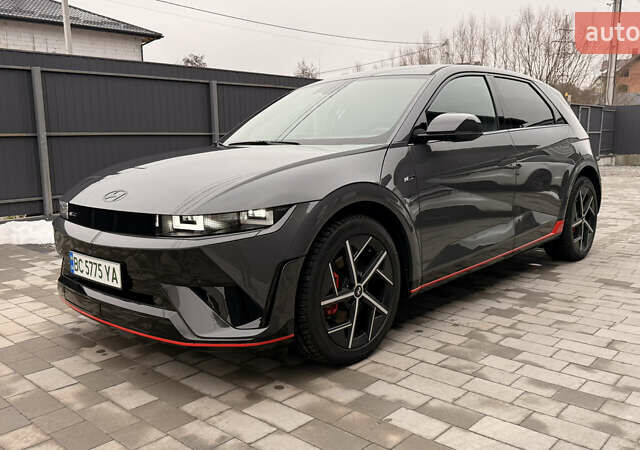 Сірий Хендай Ioniq 5, об'ємом двигуна 0 л та пробігом 3 тис. км за 39500 $, фото 3 на Automoto.ua