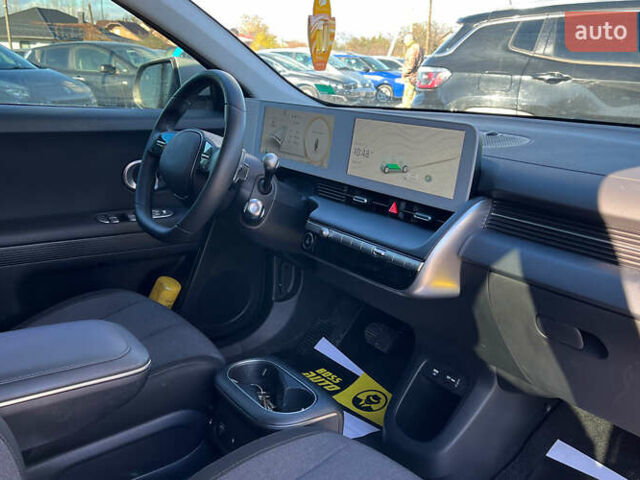 Серый Хендай Ioniq 5, объемом двигателя 0 л и пробегом 13 тыс. км за 27300 $, фото 12 на Automoto.ua