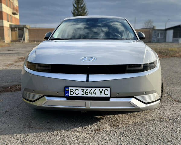 Серый Хендай Ioniq 5, объемом двигателя 0 л и пробегом 29 тыс. км за 27500 $, фото 33 на Automoto.ua