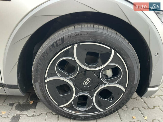 Сірий Хендай Ioniq 5, об'ємом двигуна 0 л та пробігом 7 тис. км за 32500 $, фото 10 на Automoto.ua