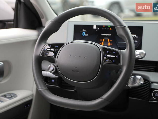 Сірий Хендай Ioniq 5, об'ємом двигуна 0 л та пробігом 14 тис. км за 33800 $, фото 14 на Automoto.ua