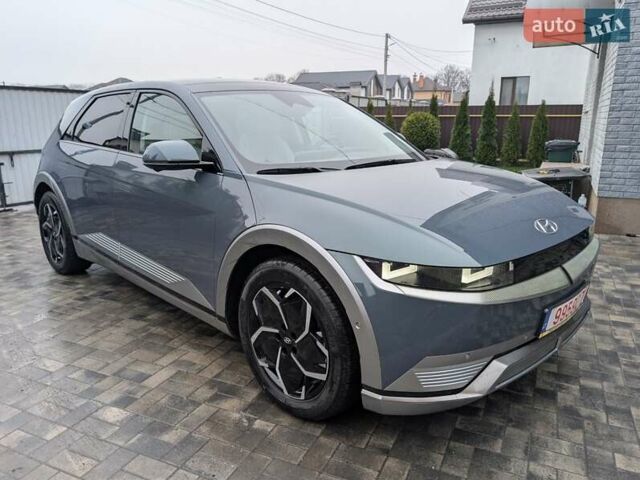 Серый Хендай Ioniq 5, объемом двигателя 0 л и пробегом 12 тыс. км за 29999 $, фото 7 на Automoto.ua